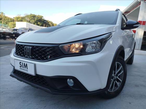 FIAT ARGO 1.3 FIREFLY FLEX TREKKING CVT FIAT ARGO 1.3 FIREFLY FLEX TREKKING CVT